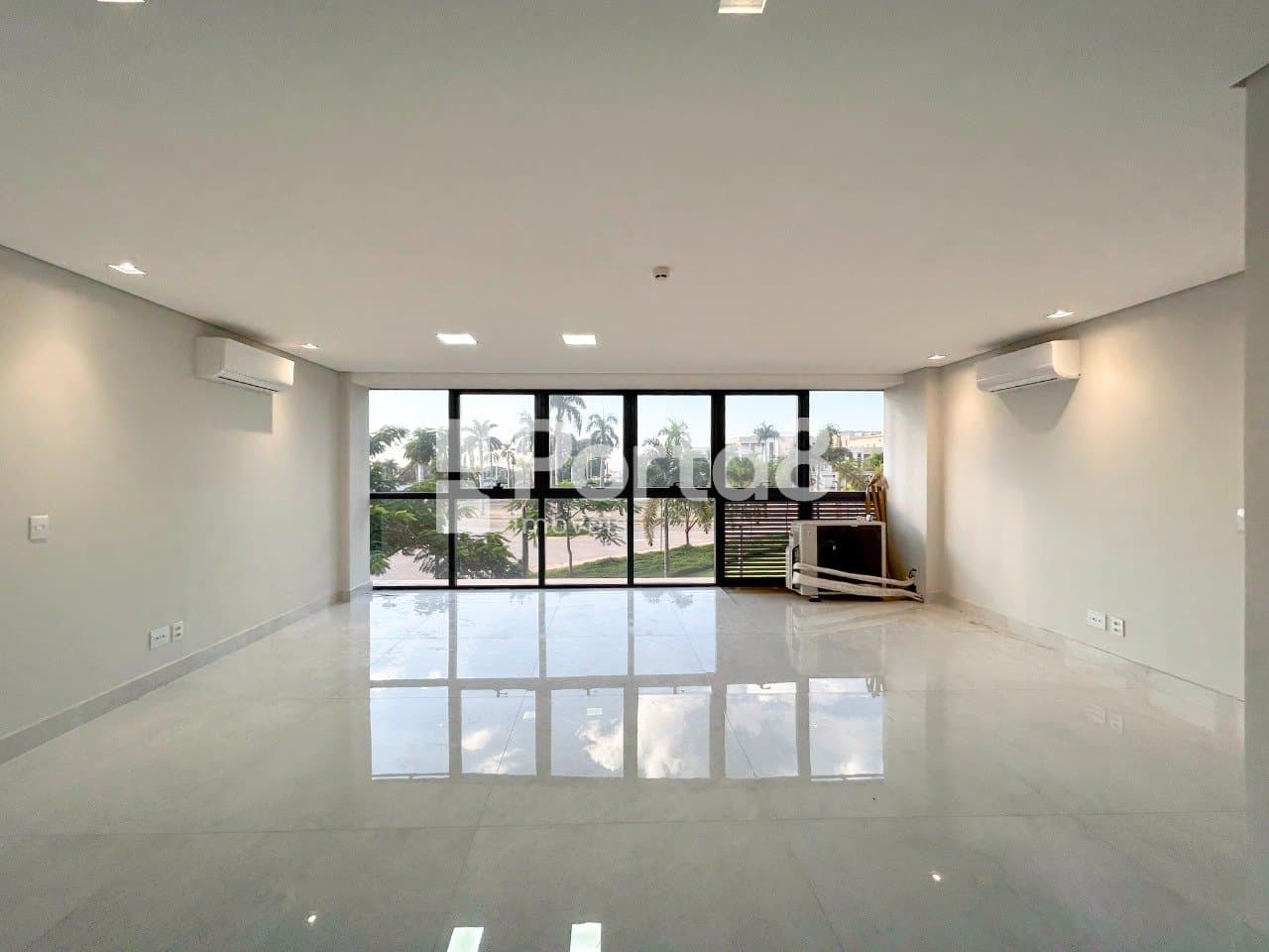 Sala Comercial 44m² com 1 Vaga no Georgina Business Park