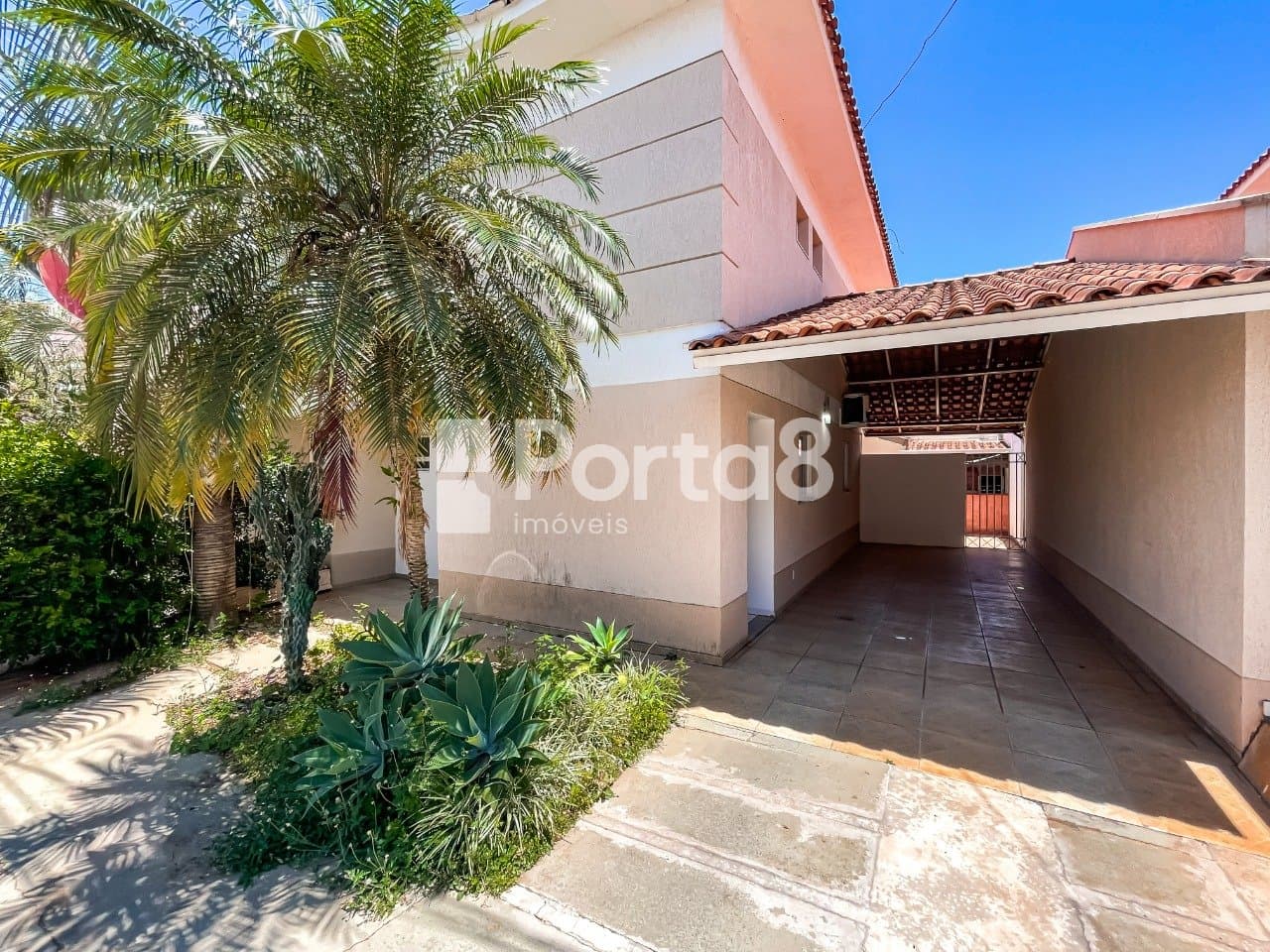 Casa em condomínio 3 quartos no Roseiral com área gourmet