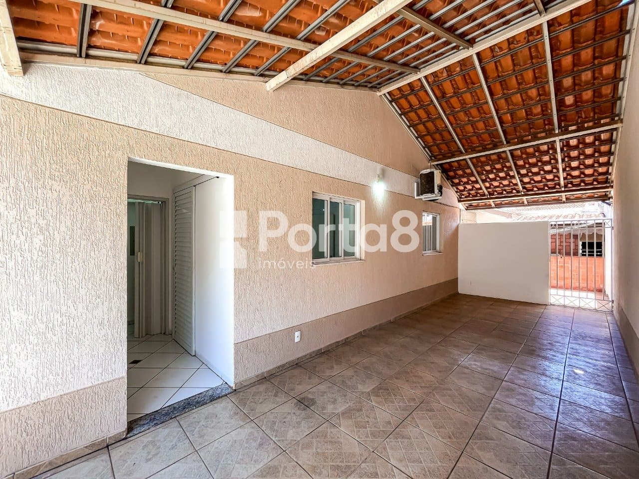 Casa em condomínio 3 quartos no Roseiral com área gourmet - Foto 2