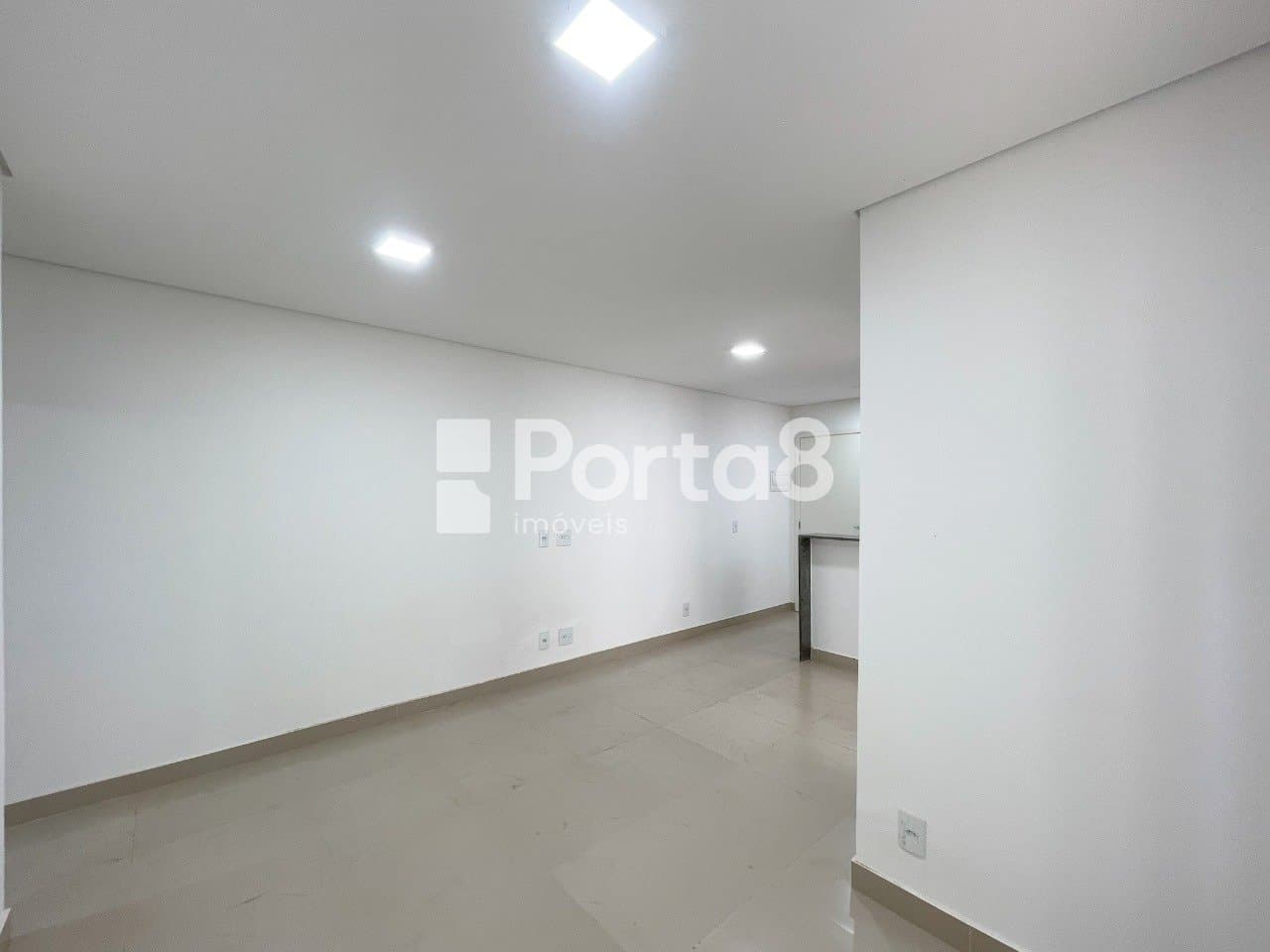 Apartamento 1 Dormitório no Centro com Sacada e Garagem - Foto 3