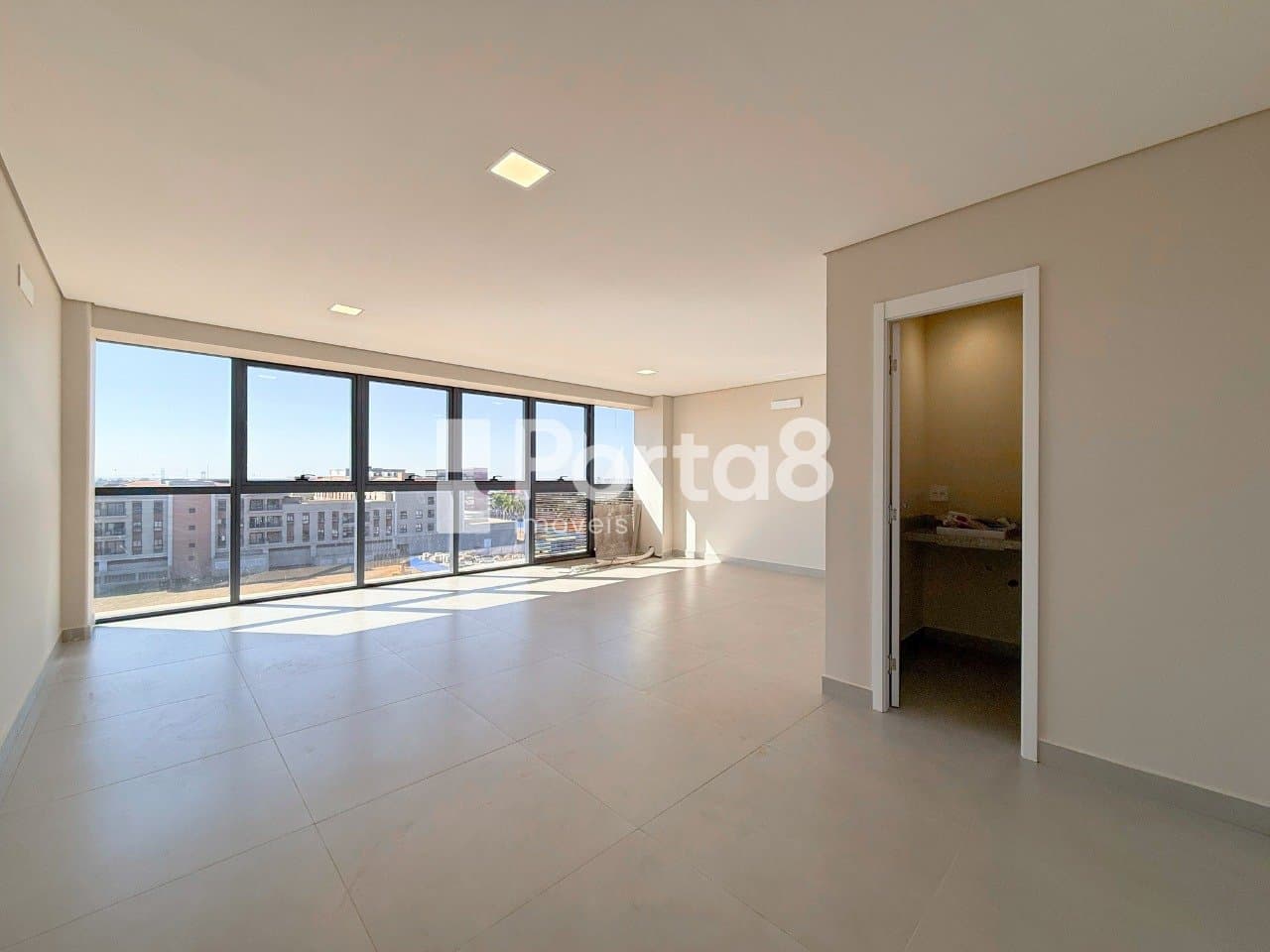 Sala Comercial 42m² no Georgina Business Park com Vista