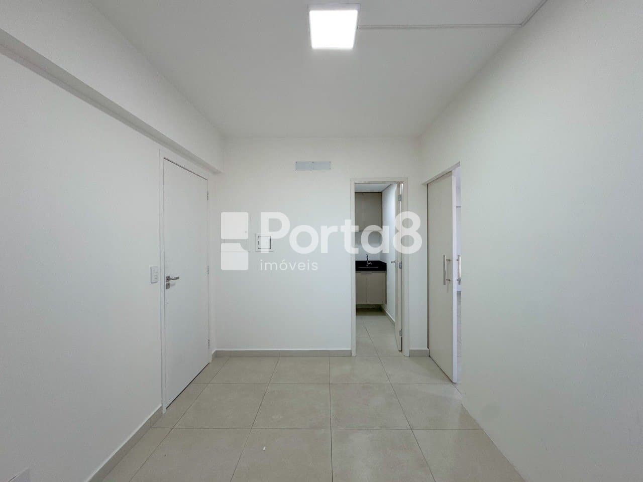 Sala Comercial 40m² no Centro com 1 Vaga e Boa Iluminação - Foto 3