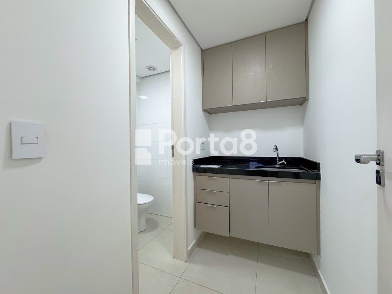 Sala Comercial 40m² no Centro com 1 Vaga e Boa Iluminação - Foto 4