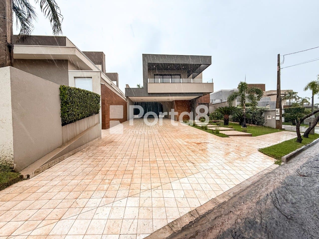 Casa em Condomínio com 3 Suítes e Piscina no Residencial Gaivota I