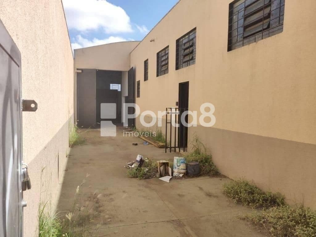 Galpão 400m² para Locação no Parque Industrial - Perto do Aeroporto - Foto 2