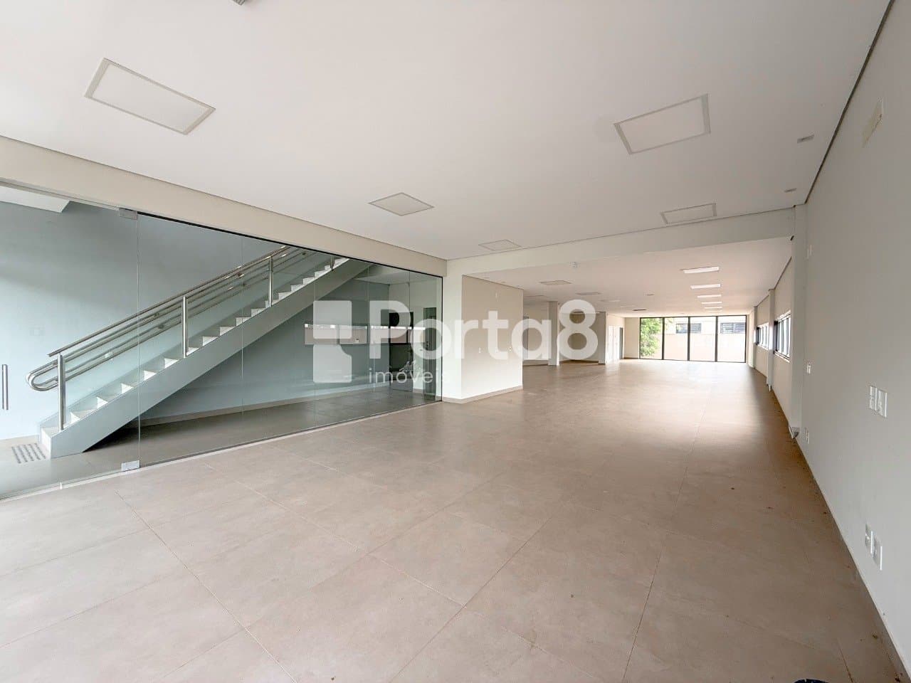 Sala Comercial 300m² no Jardim Alto Rio Preto com 4 Vagas