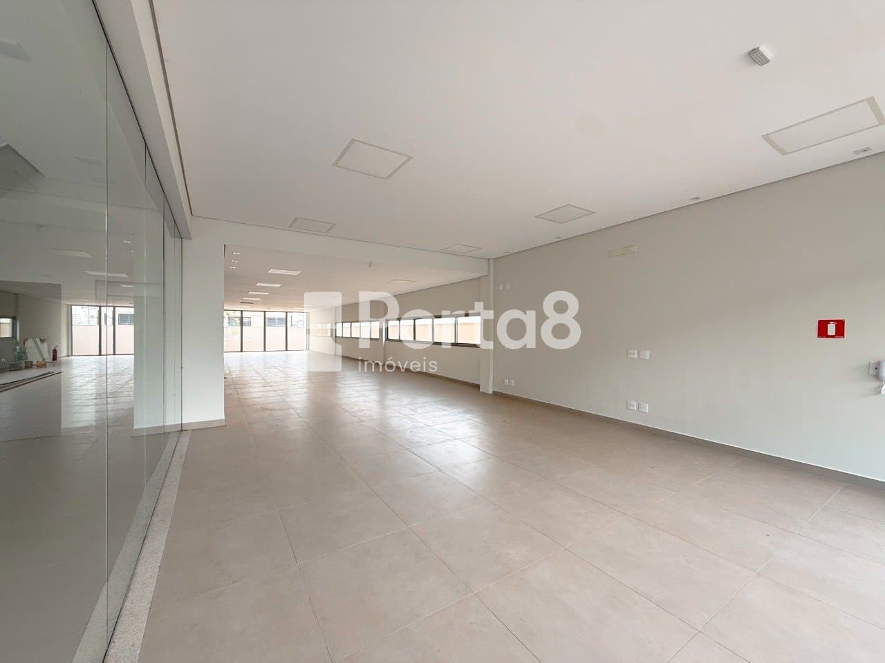 Sala Comercial 300m² no Jardim Alto Rio Preto com 4 Vagas - Foto 3