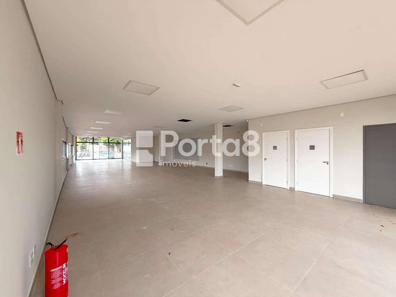 Sala Comercial 300m² no Jardim Alto Rio Preto com 4 Vagas - Foto 4