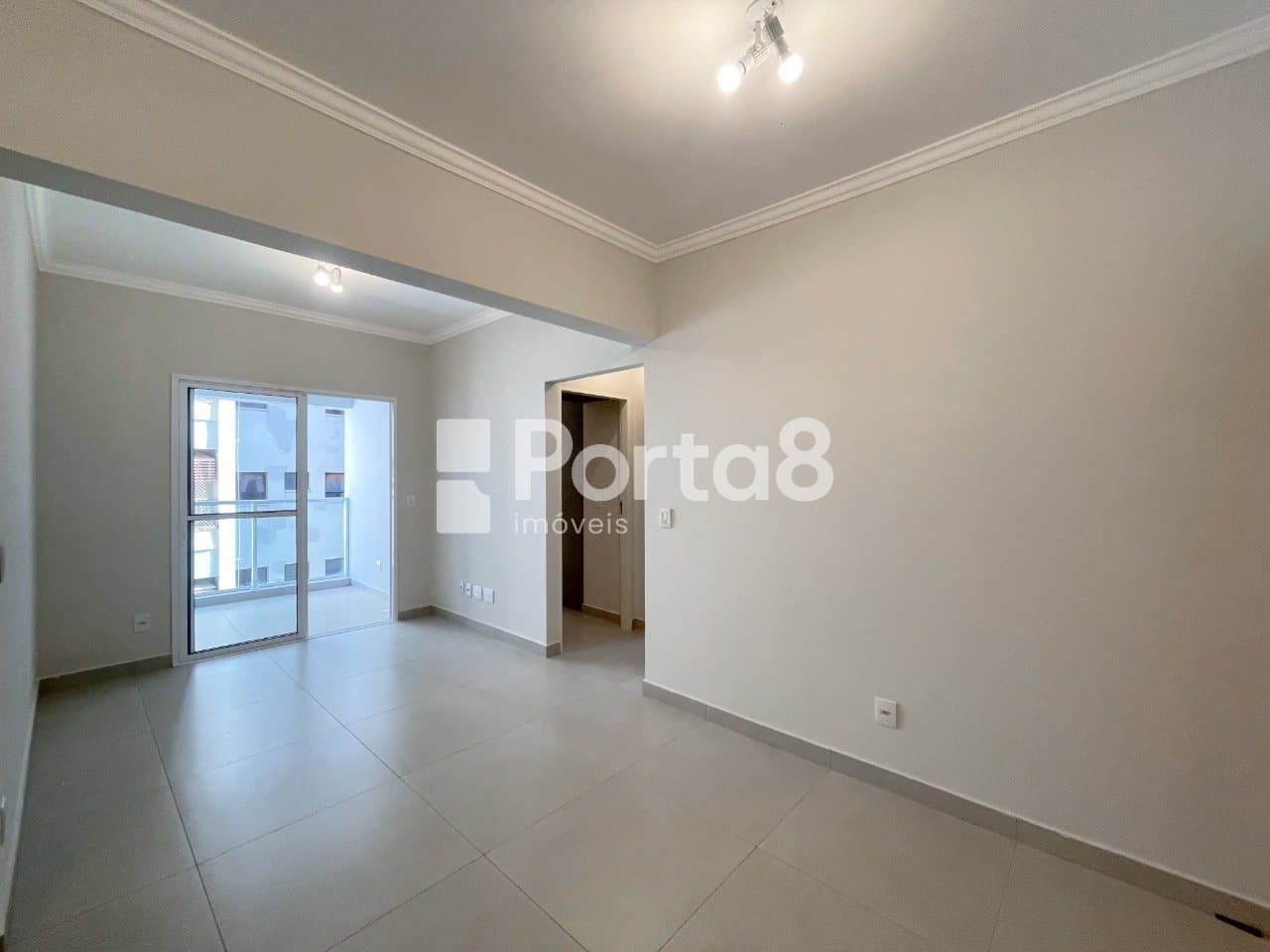 Apartamento 2 Quartos no Centro com 2 Vagas de Garagem