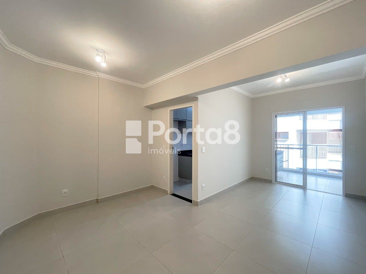 Apartamento 2 Quartos no Centro com 2 Vagas de Garagem - Foto 2