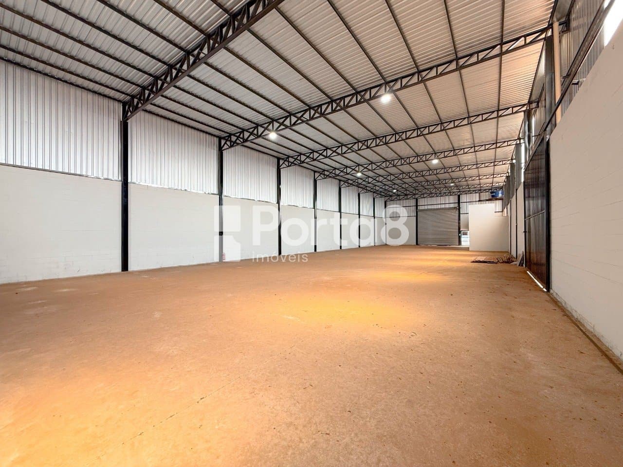Galpão 600m² com 4 Banheiros - Distrito Industrial, São José do Rio Preto - Foto 4