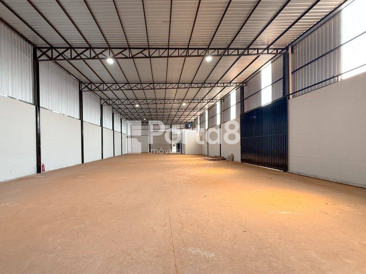 Galpão 600m² com 4 Banheiros - Distrito Industrial, São José do Rio Preto - Foto 5