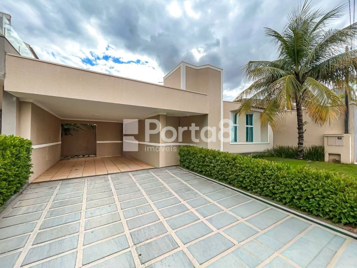 Casa 3 Suítes com Piscina no Parque Residencial Damha