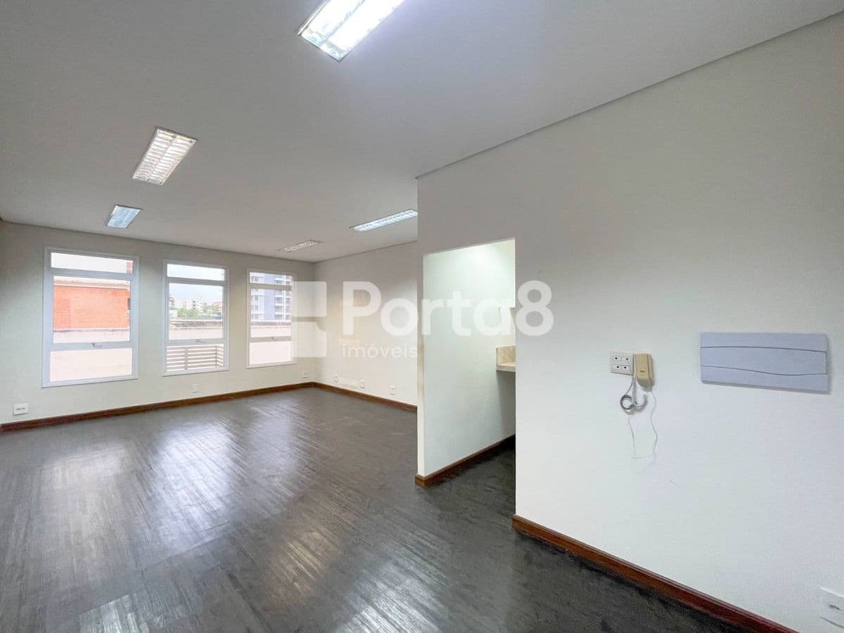 Sala Comercial no Totalité - Vila Sinibaldi, Próximo ao Plaza Shopping