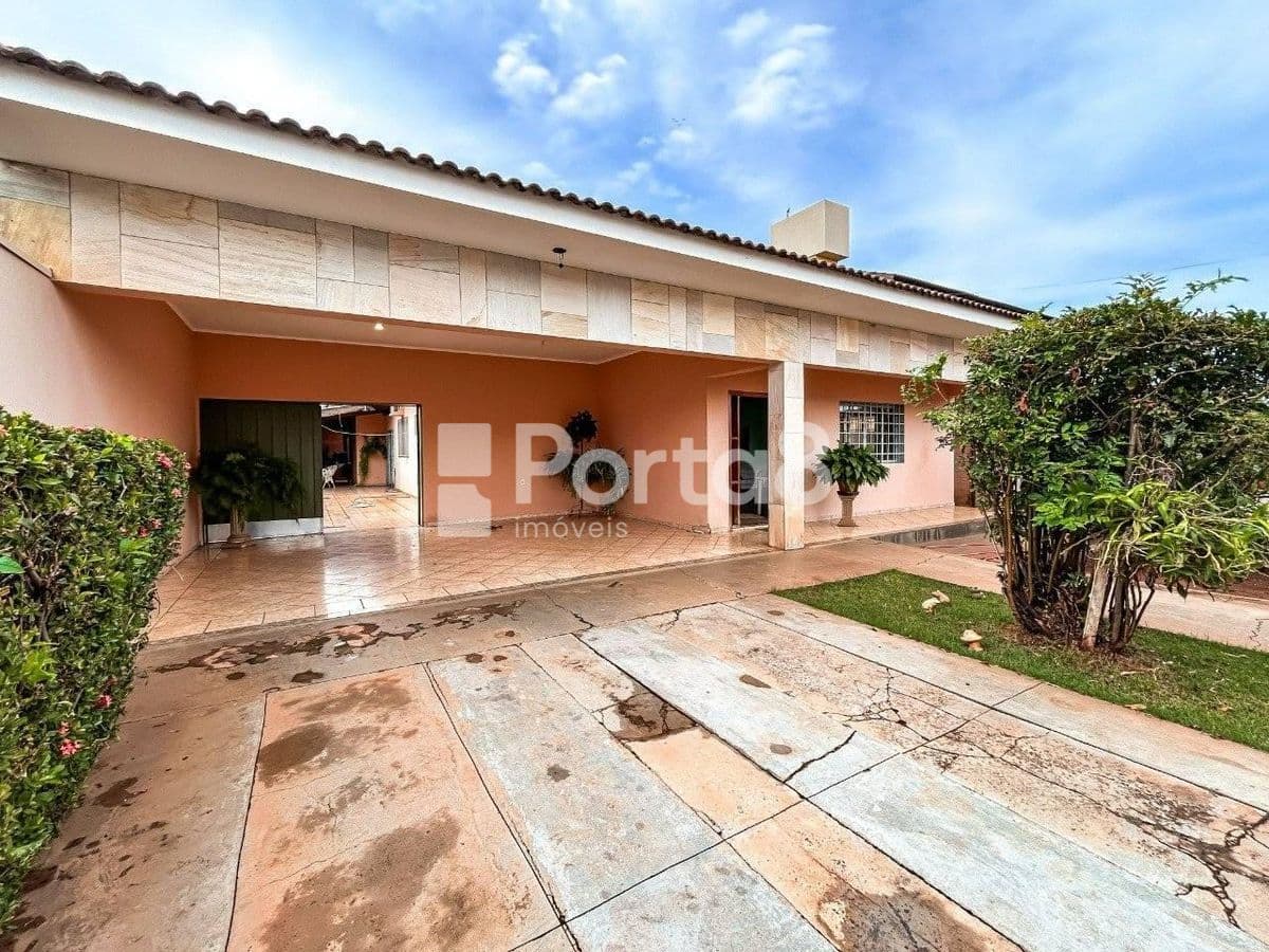 Casa Comercial para Locação na Zona Sul - Próxima ao Shopping