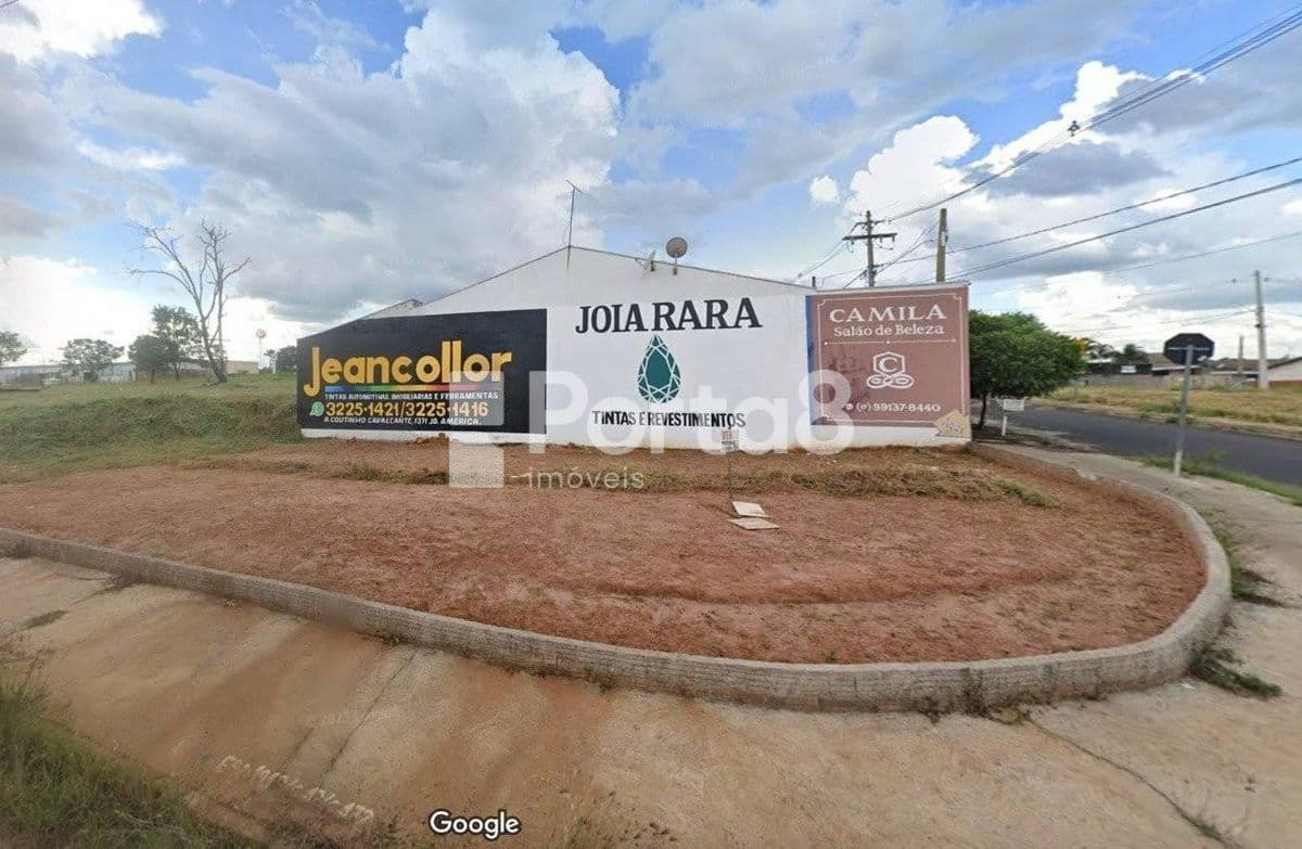 Terreno Comercial de Esquina Próximo ao Parque das Amoras II