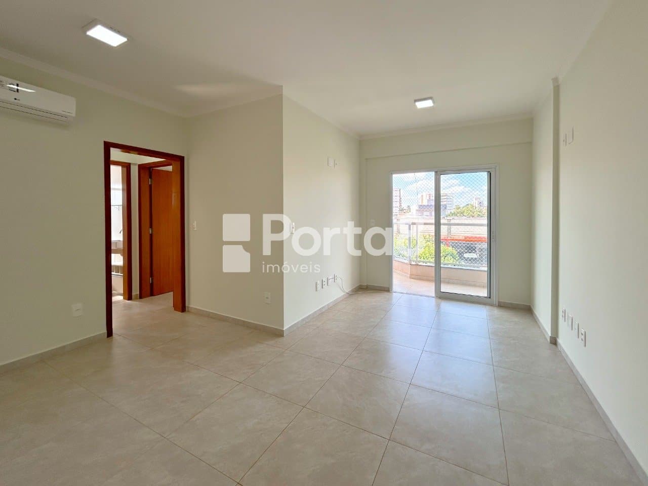 Apartamento 2 Quartos Parque Estoril com Suíte e Armários