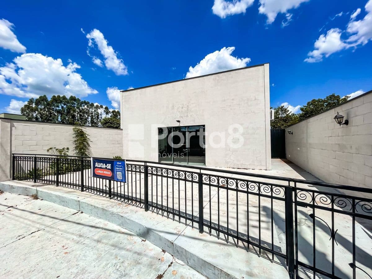 Barracão comercial para alugar em Uchoa/SP com energia solar