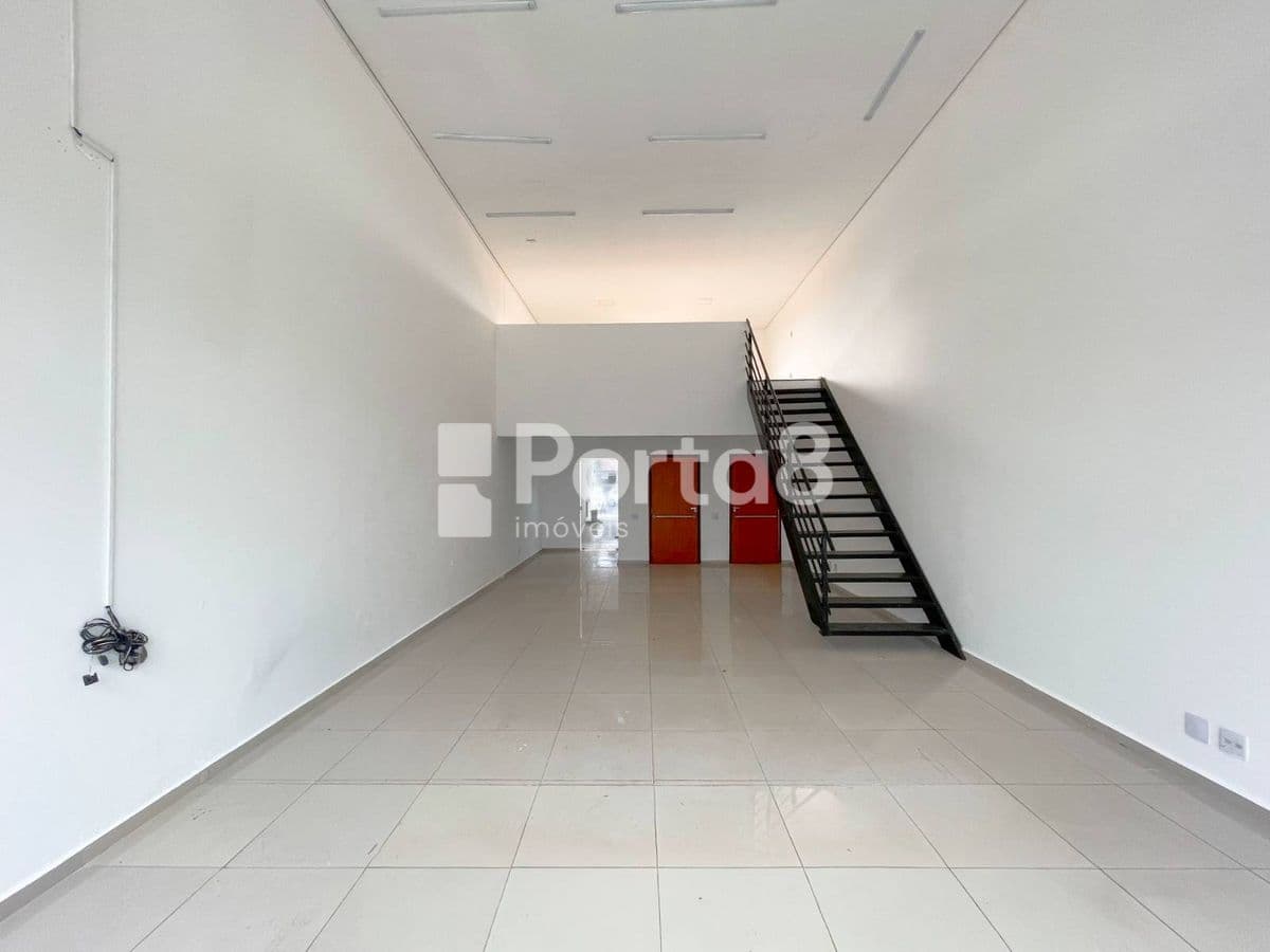 Sala Comercial 100m² no Jardim Urano - Próximo ao Plaza Shopping - Foto 2