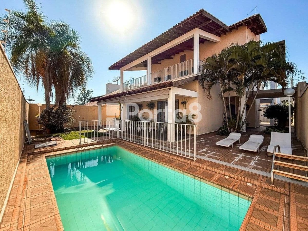 Casa 3 Dormitórios no Jd. Aclimação com Área Gourmet