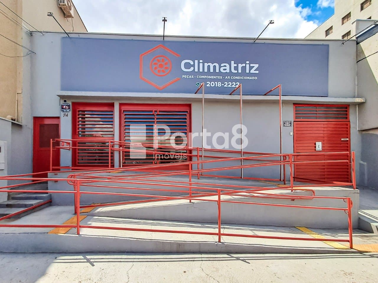 Prédio Comercial 100m² Vila Redentora com 4 Salas e 3 Banheiros