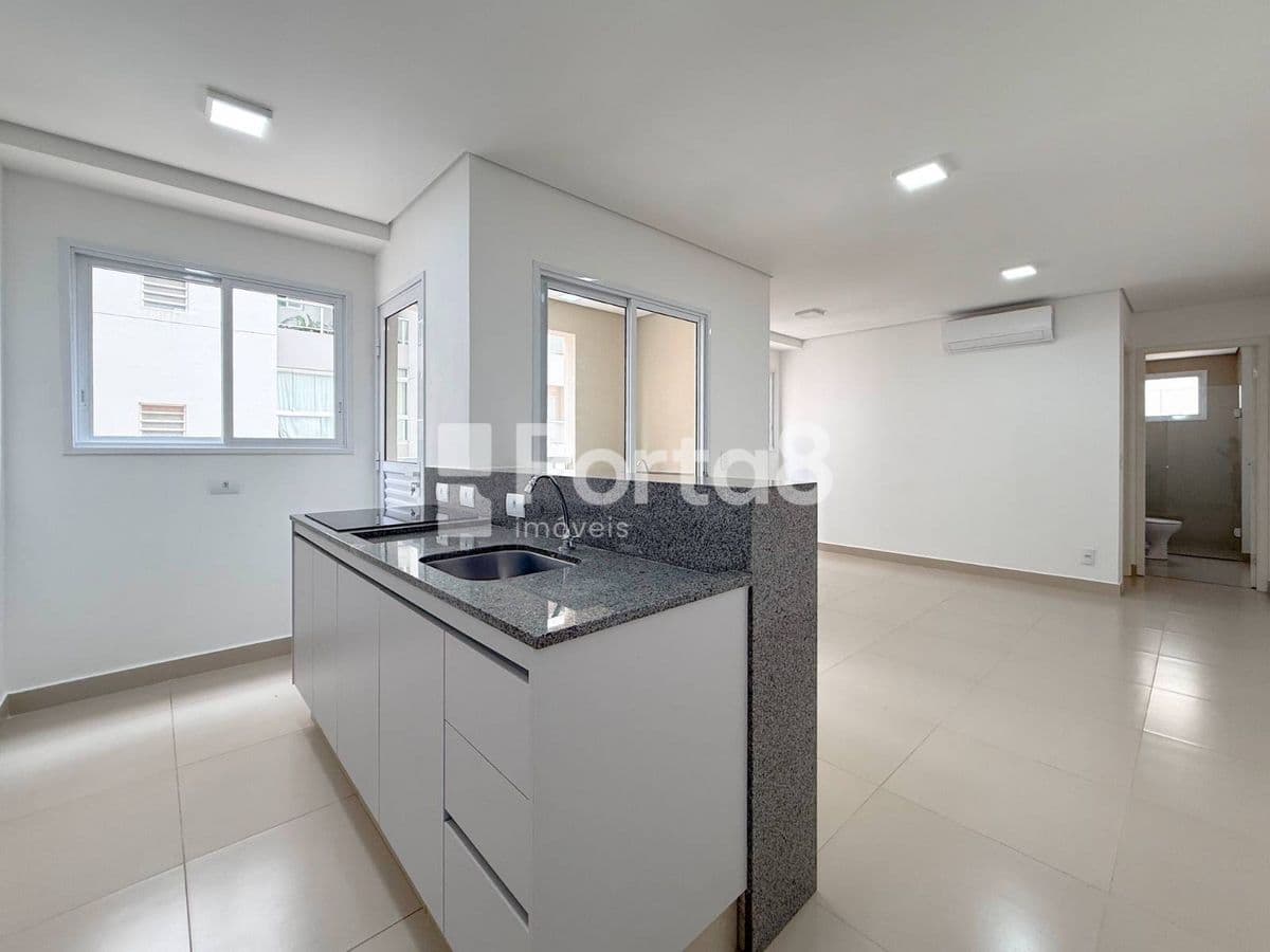 Apartamento 1 Dormitório no Centro com Vista para Praça - Foto 2