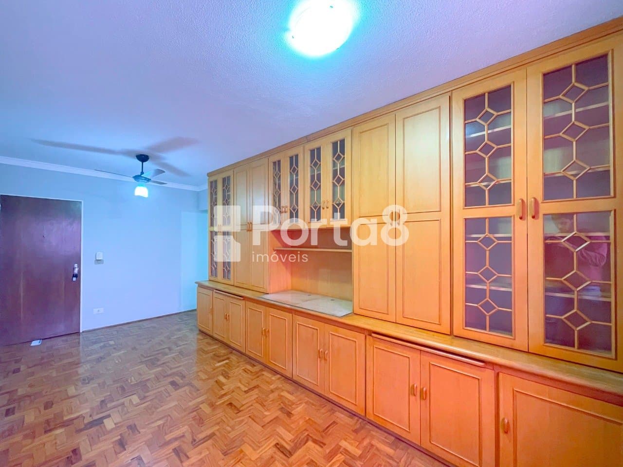 Apartamento 1 Dormitório Centro com 1 Vaga e Varanda - Foto 5