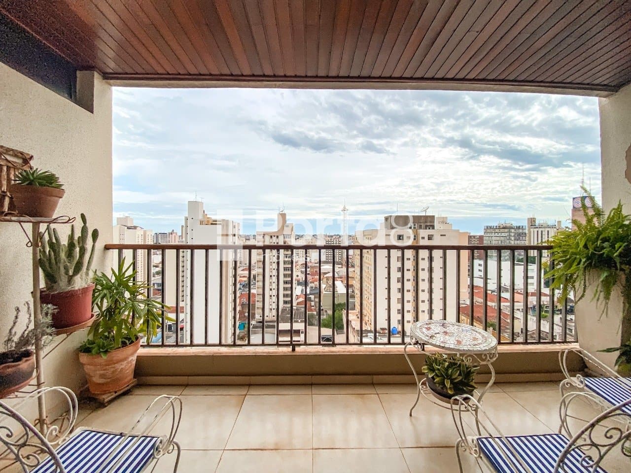 Apartamento 4 Quartos no Centro com Jacuzzi e 3 Vagas - Foto 4