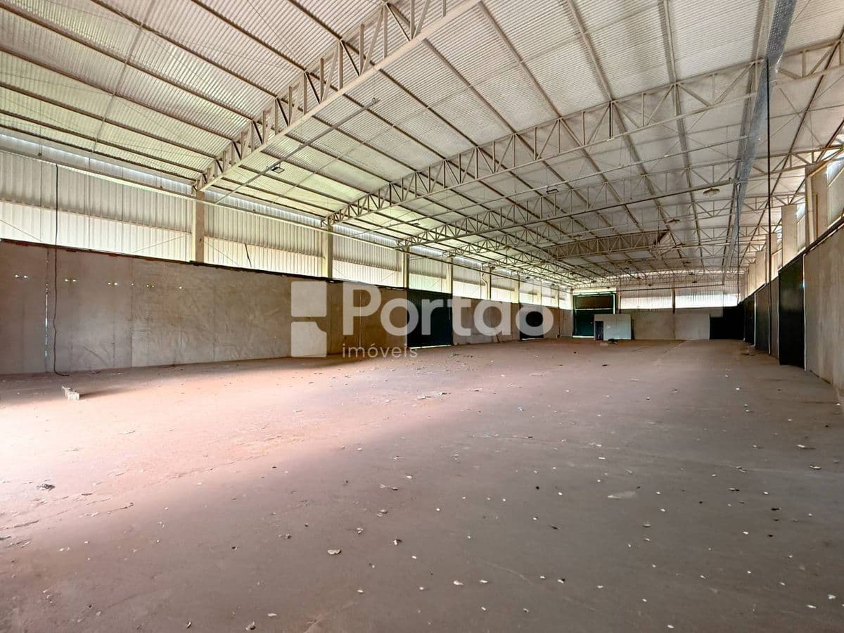 Barracão 980m² para locação no Distrito Industrial com fácil acesso - Foto 4