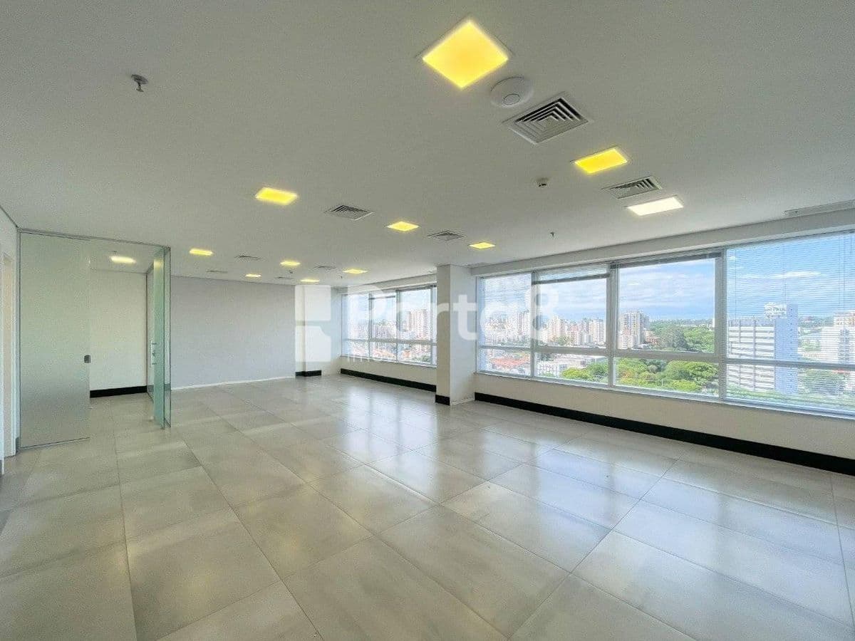 Sala Comercial 120m² no Navarro Building com Vista Panorâmica