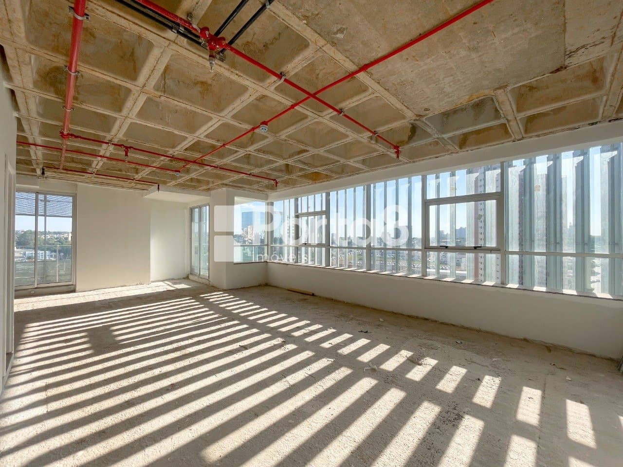 Sala Comercial 75m² no Jardim Redentor com 1 Vaga