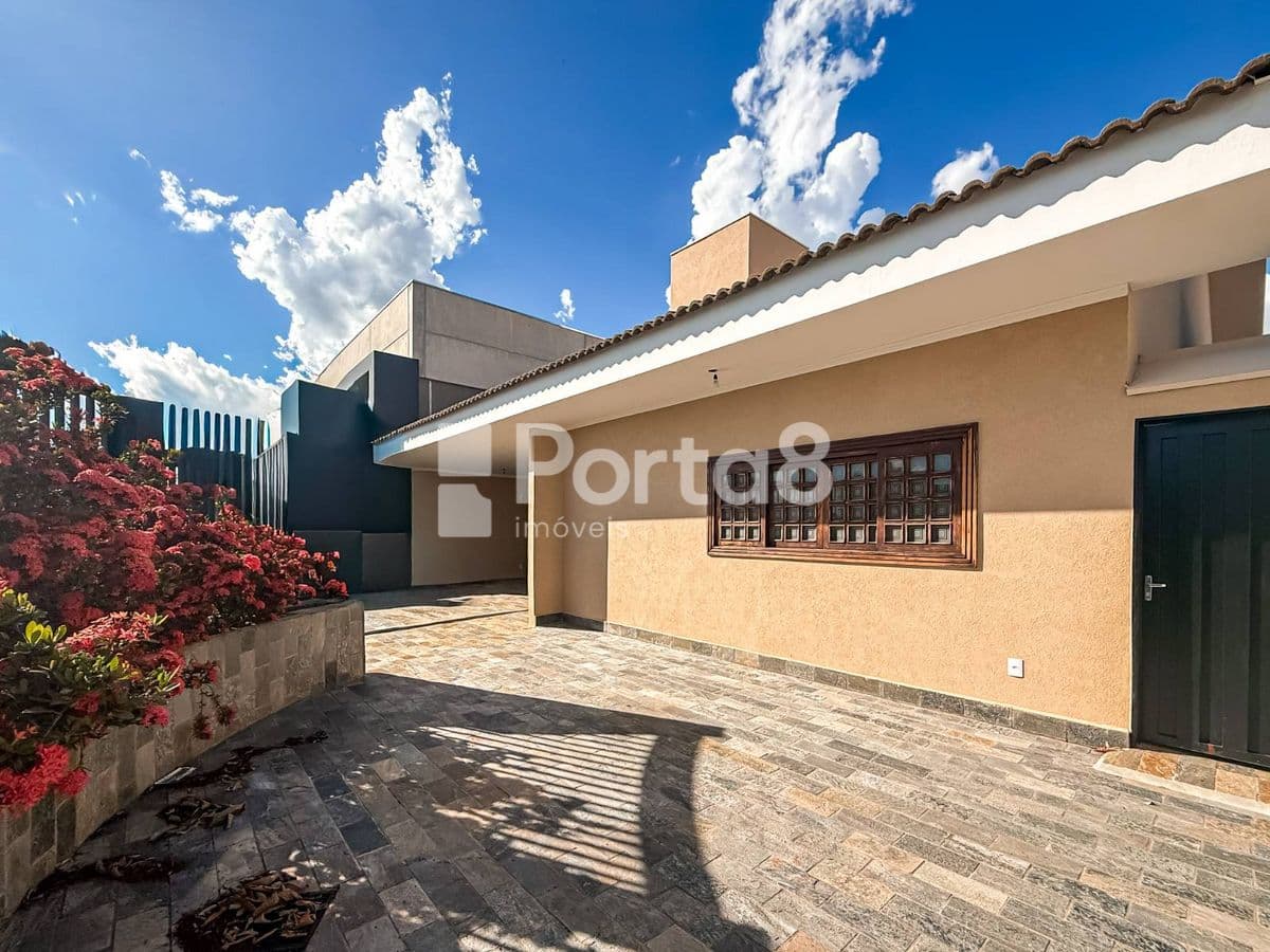 Casa Comercial 4 Salas no Jardim Aclimação com Estacionamento - Foto 2