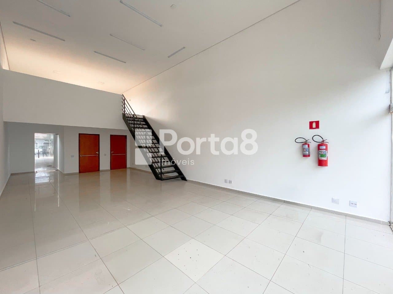 Sala Comercial 100m² Jardim Urano com Vista para o Plaza Shopping