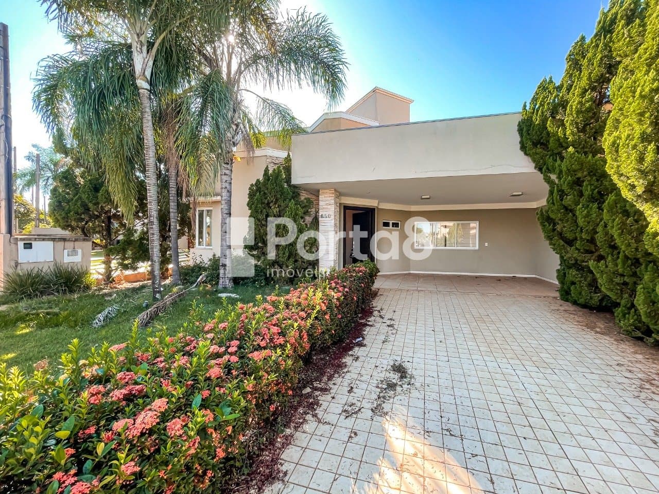 Casa 3 Suítes em Residencial Gaivota I com 4 Vagas e Jardim - Foto 2
