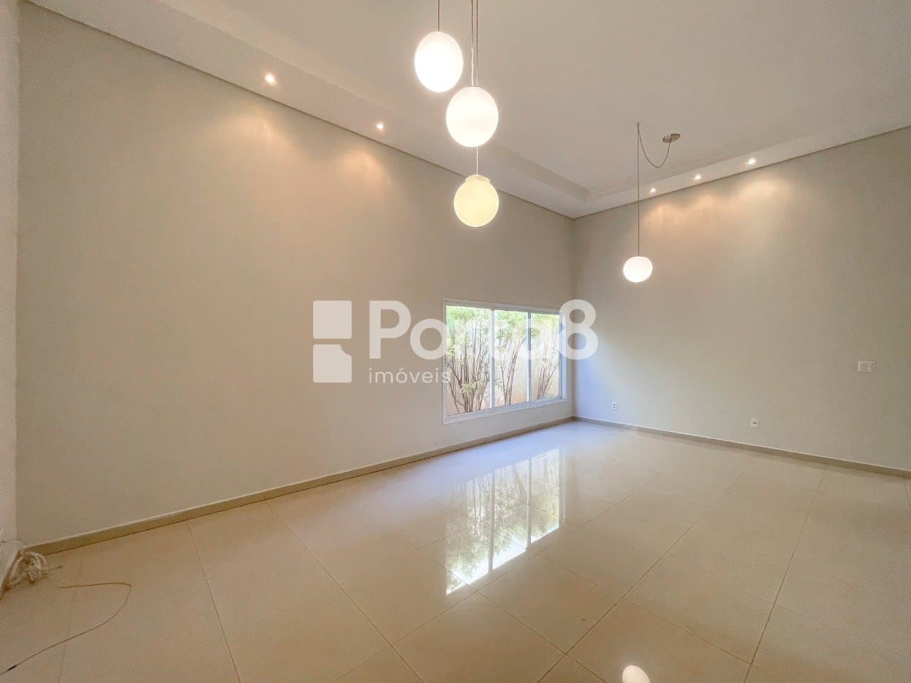 Casa 3 Suítes em Residencial Gaivota I com 4 Vagas e Jardim - Foto 3